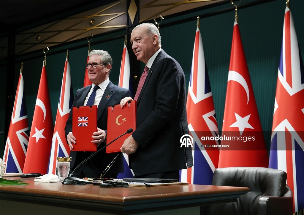 Türkiye ile Birleşik Krallık arasında Eurofighter savaş uçağı işbirliği anlaşması imzalandı
