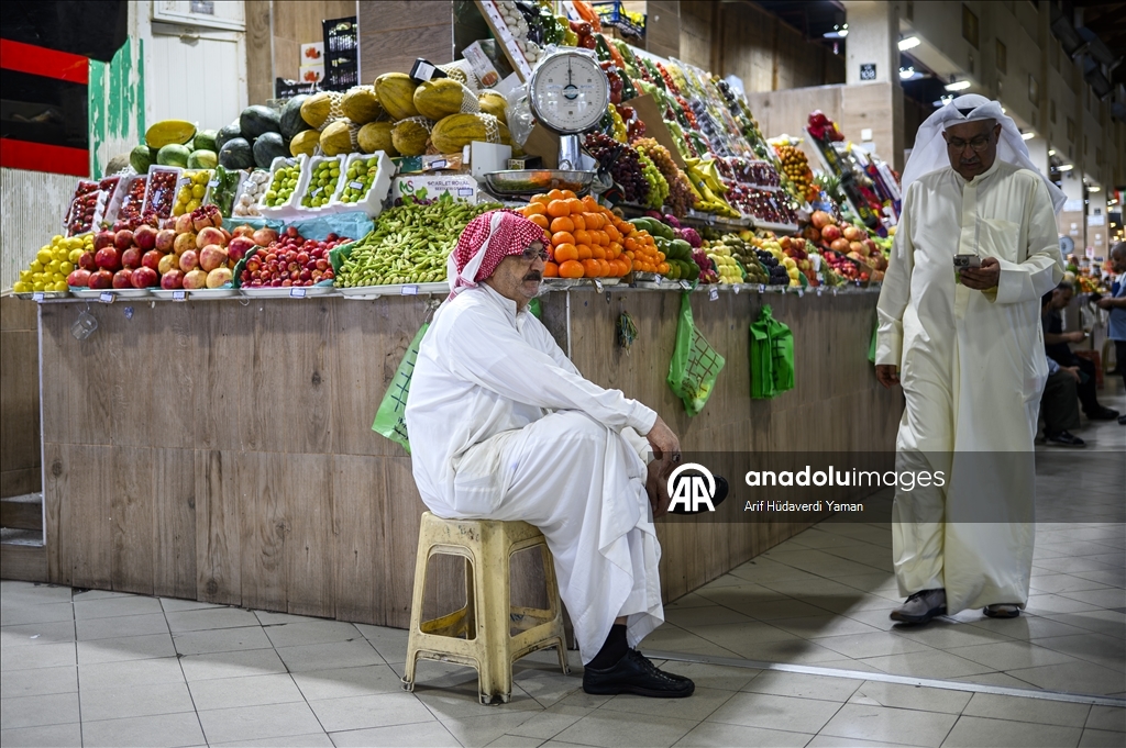 Daily life in Kuwait City