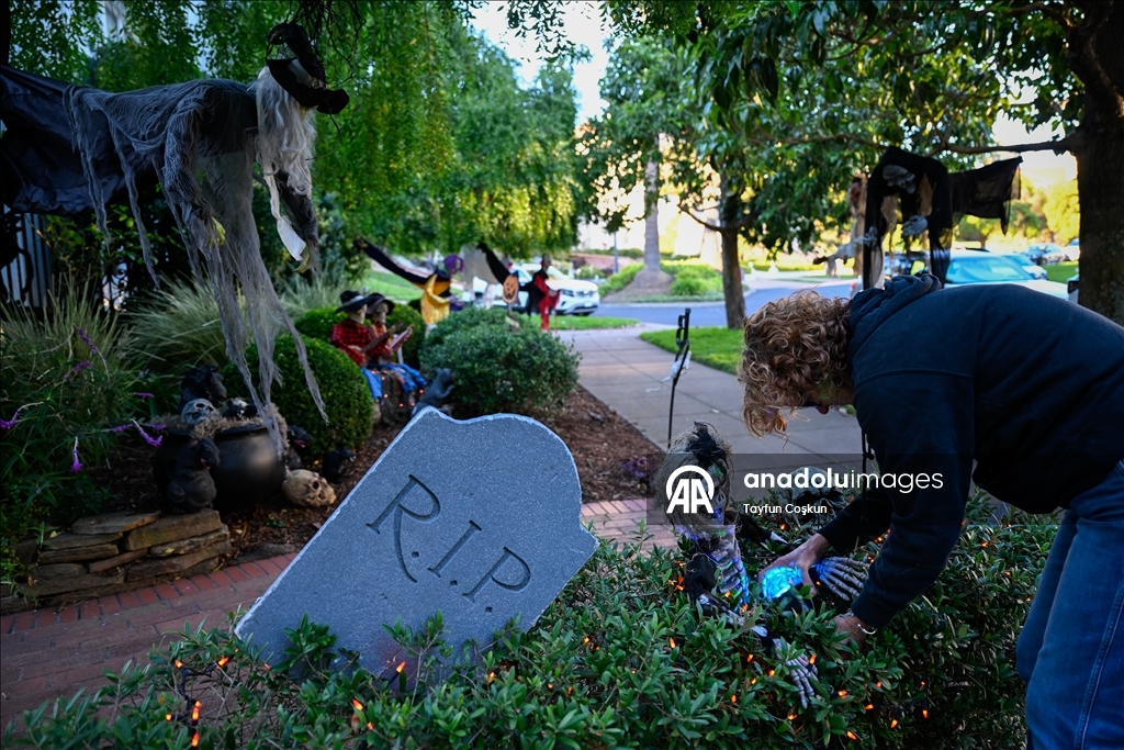 Decorated Halloween houses in San Francisco's Presidio Terrace