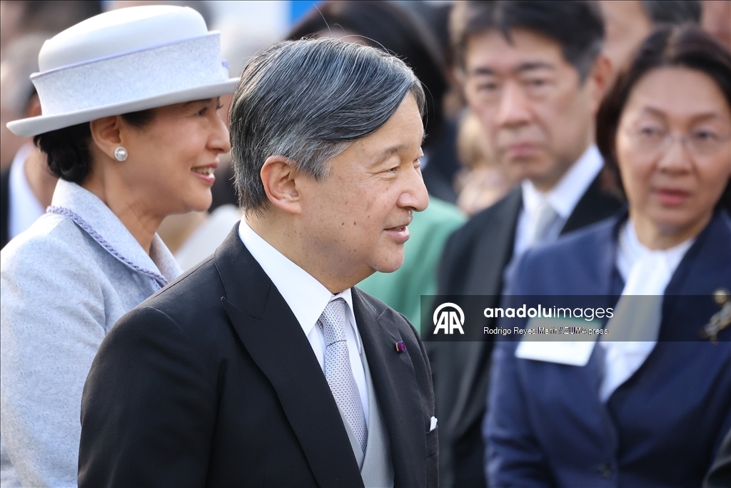 Император Японии провел традиционный осенний прием в саду