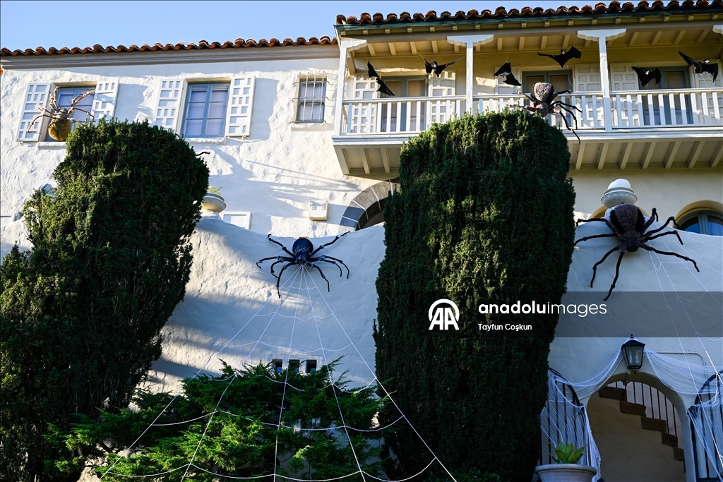 Decorated Halloween houses in San Francisco's Presidio Terrace