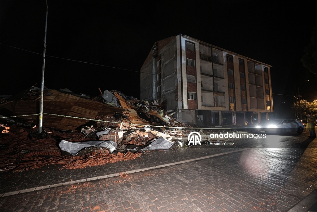 Balıkesir’in Sındırgı ilçesinde 6.1 büyüklüğünde deprem meydana geldi