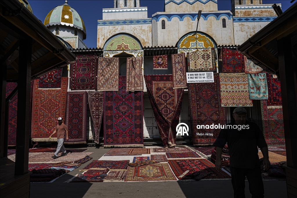 Рынок «Вернисаж» в Москве