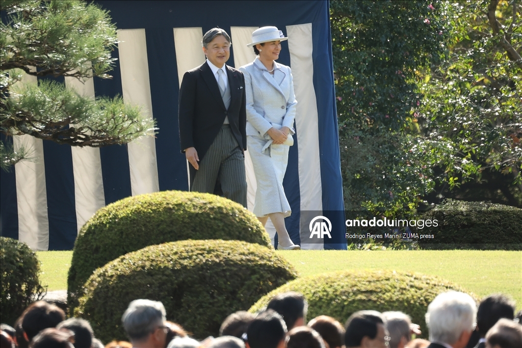 Император Японии провел традиционный осенний прием в саду