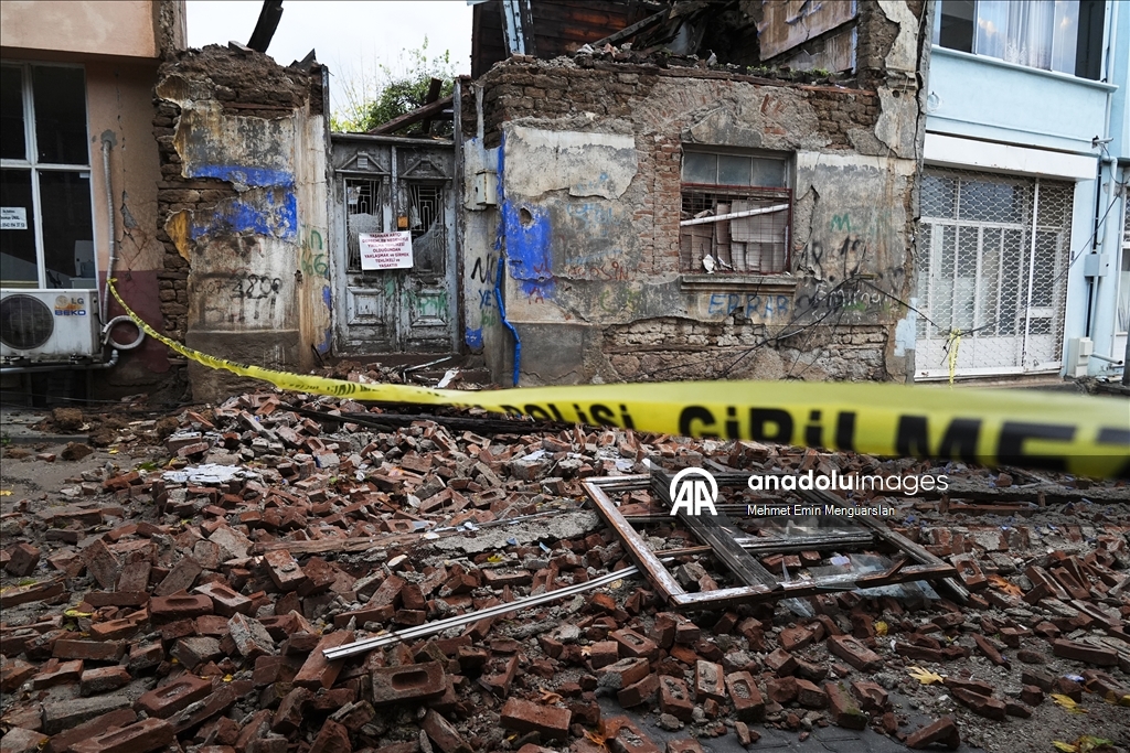 Balıkesir’in Sındırgı ilçesinde 6.1 büyüklüğünde deprem meydana geldi