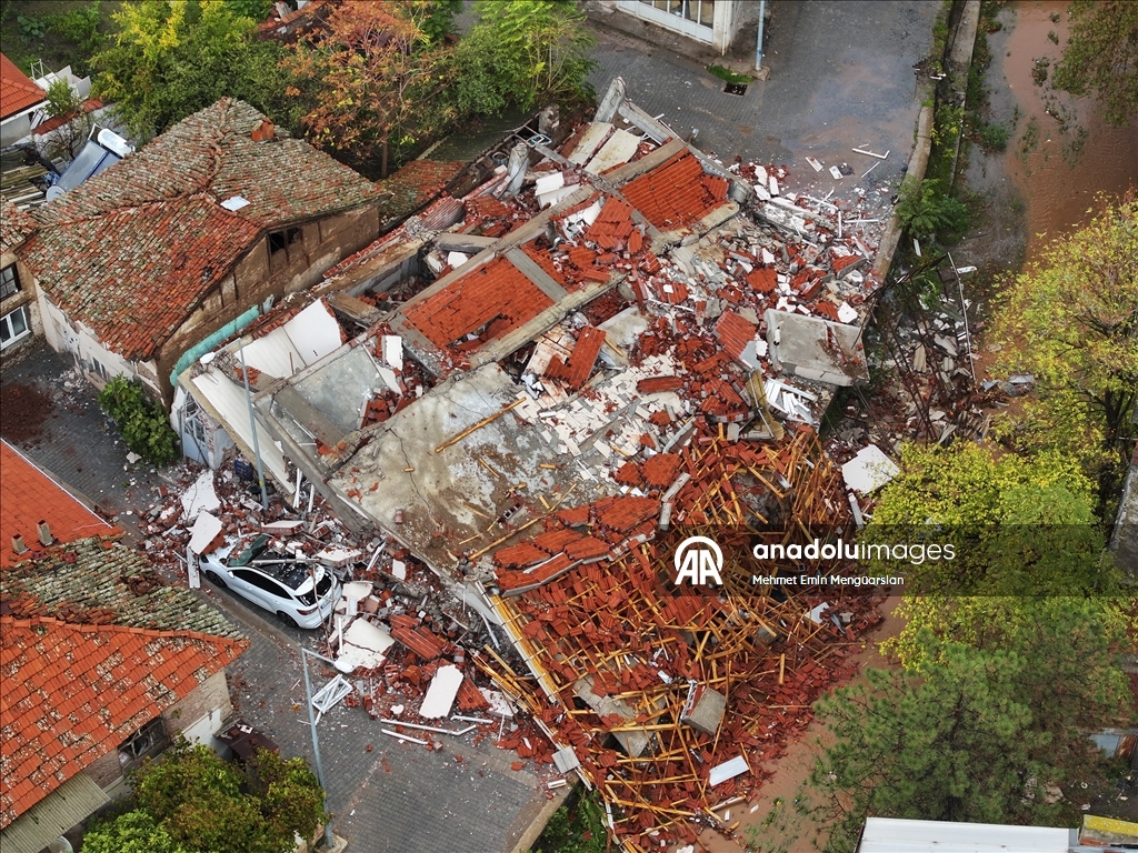 Balıkesir’in Sındırgı ilçesinde 6.1 büyüklüğünde deprem meydana geldi