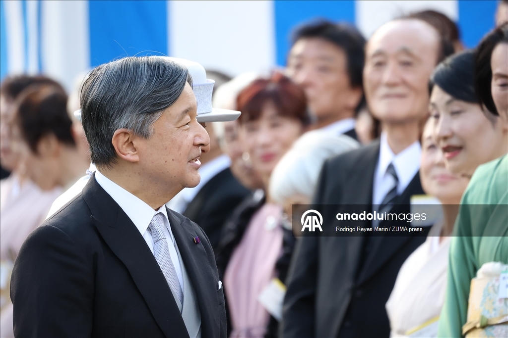 Император Японии провел традиционный осенний прием в саду