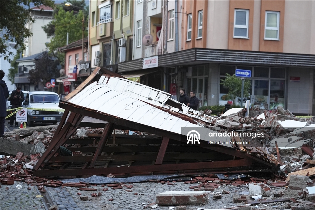 Balıkesir’in Sındırgı ilçesinde 6.1 büyüklüğünde deprem meydana geldi