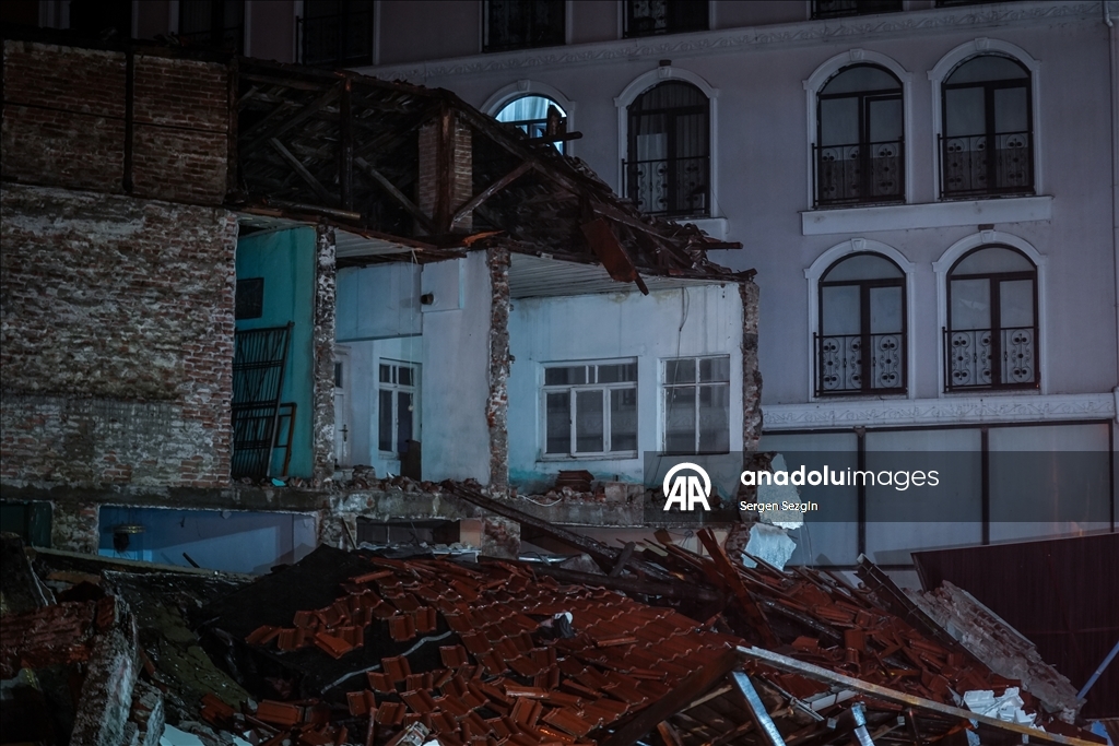 Balıkesir’in Sındırgı ilçesinde 6.1 büyüklüğünde deprem meydana geldi