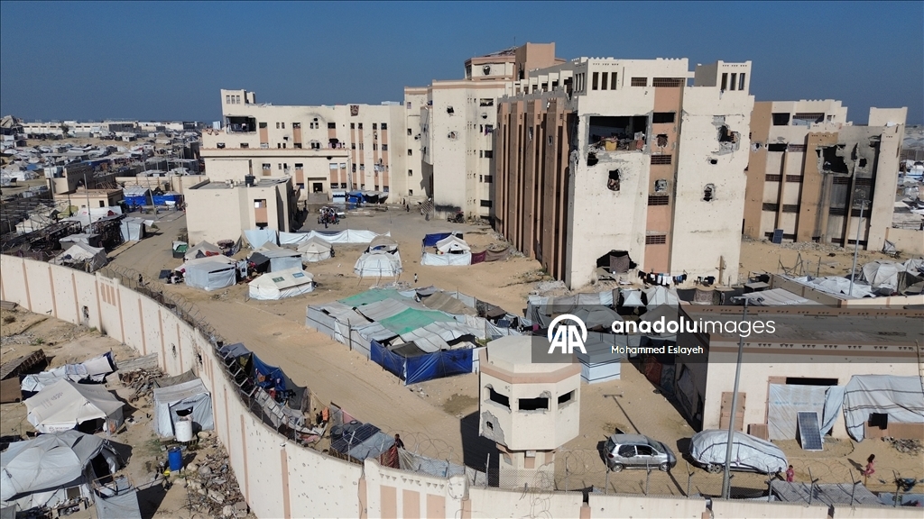 Бывшая тюрьма в Хан-Юнусе стала убежищем для палестинцев