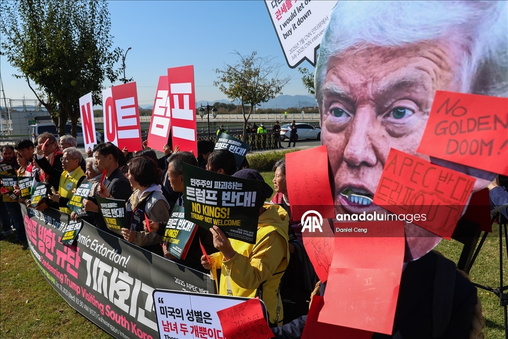 В Южной Корее прошли акции протеста перед визитом Дональда Трампа