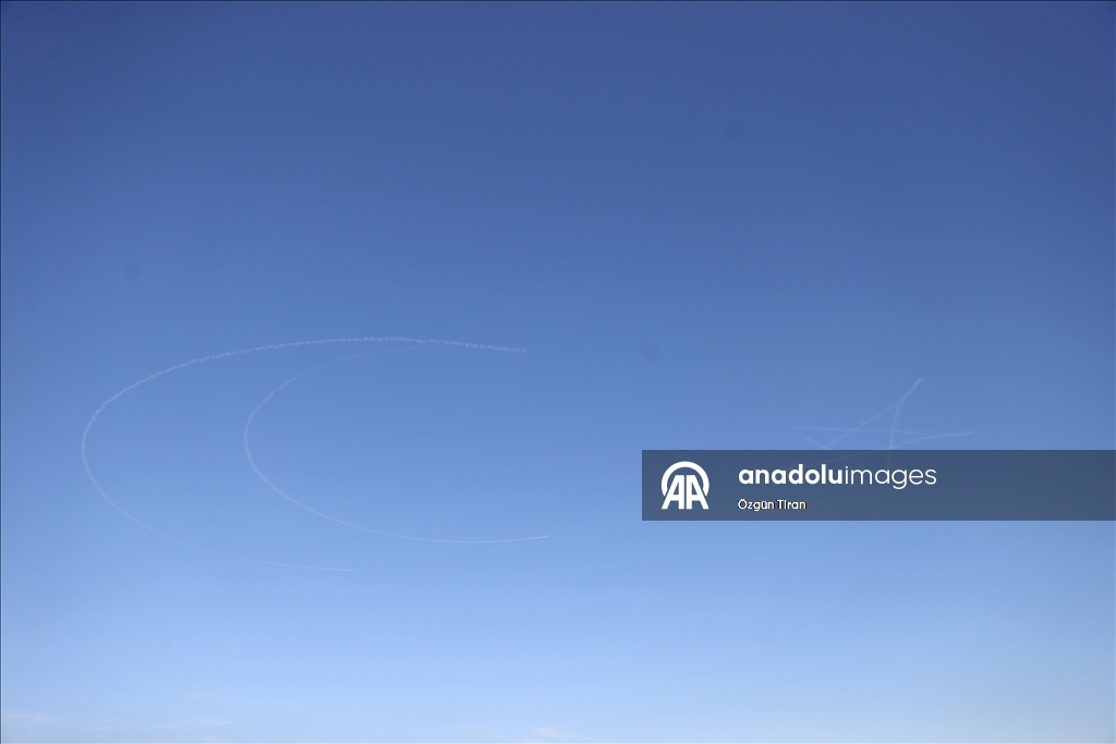 Türk Yıldızları, Kırklareli semalarında gösteri uçuşu yaptı