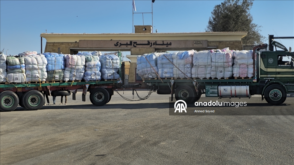 Гуманитарные грузы продолжают поступать в Газу