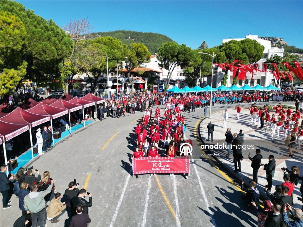 Antalya ve çevre illerde 29 Ekim Cumhuriyet Bayramı kutlandı