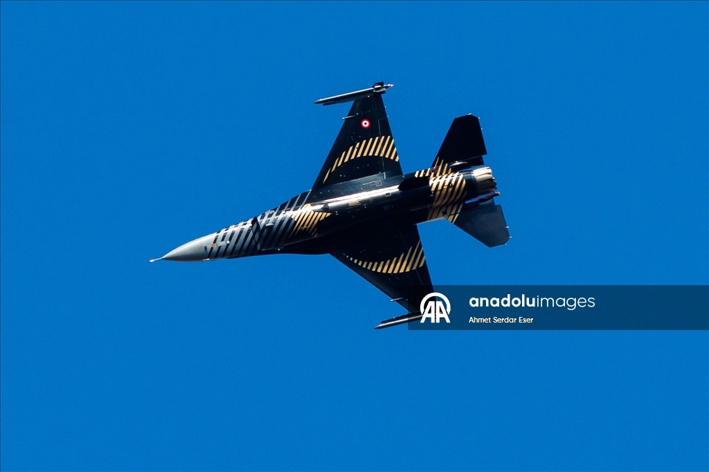 SOLOTÜRK'ten Anıtkabir üzerinde Cumhuriyet'in 102. yıl dönümüne özel uçuş gösterisi