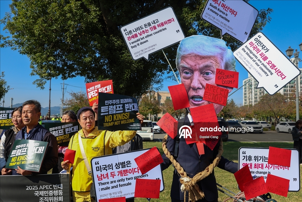 В Южной Корее прошли акции протеста перед визитом Дональда Трампа