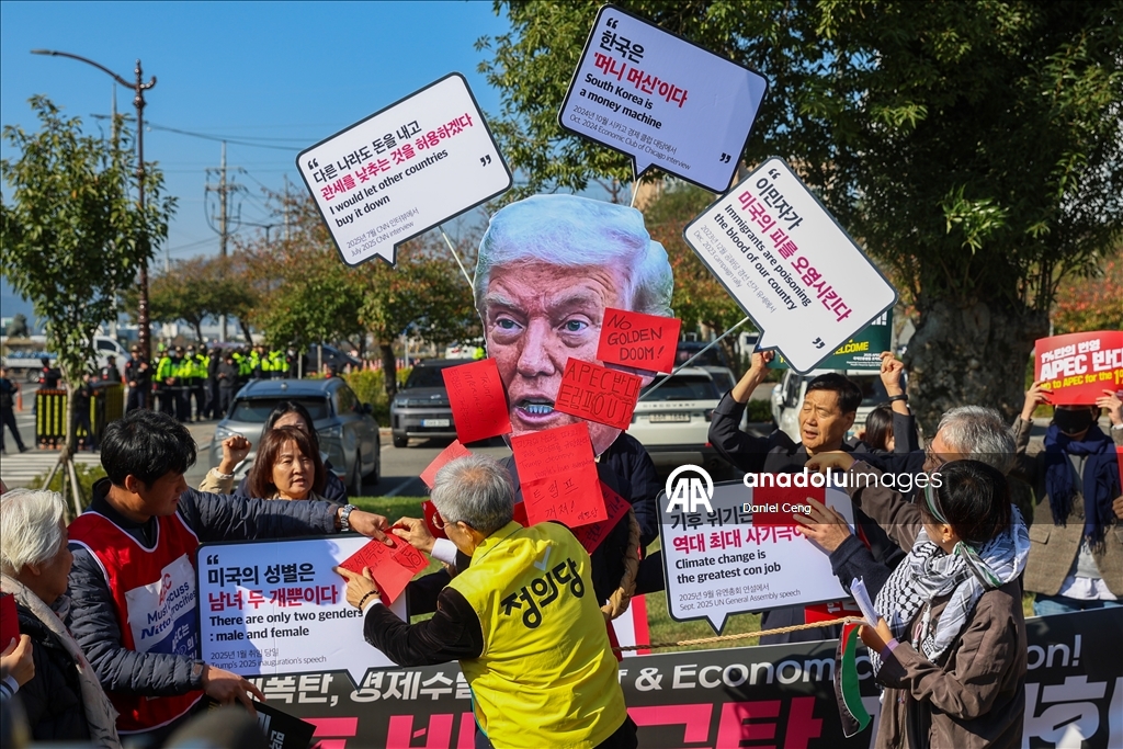 В Южной Корее прошли акции протеста перед визитом Дональда Трампа