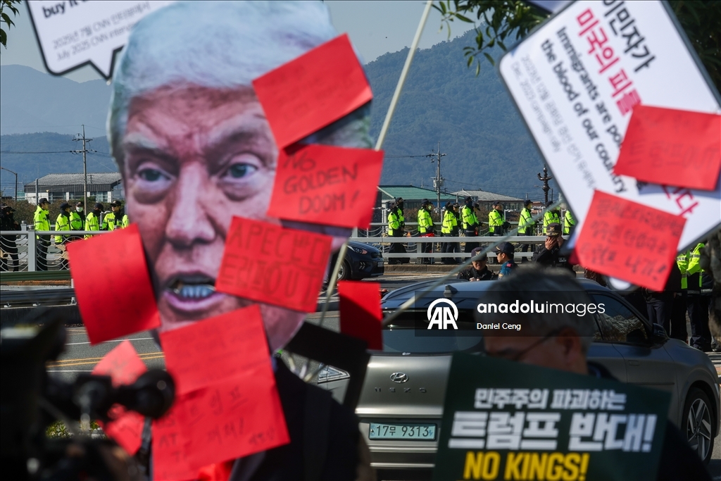 В Южной Корее прошли акции протеста перед визитом Дональда Трампа