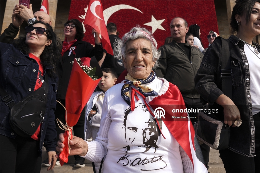 Turkiye marks 102nd Republic Day with nationwide celebrations