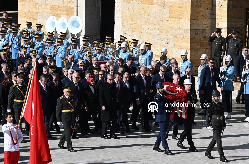 الرئيس أردوغان يشارك في الاحتفال بذكرى تأسيس الجمهورية