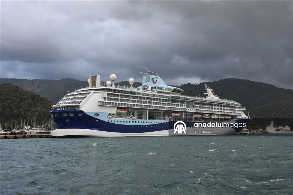 В Мармарис прибыло 1840 туристов на круизном лайнере «Marella Discovery 2»