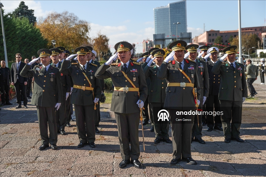 Ankara'da Cumhuriyet Bayramı dolayısıyla resmi geçit töreni yapıldı