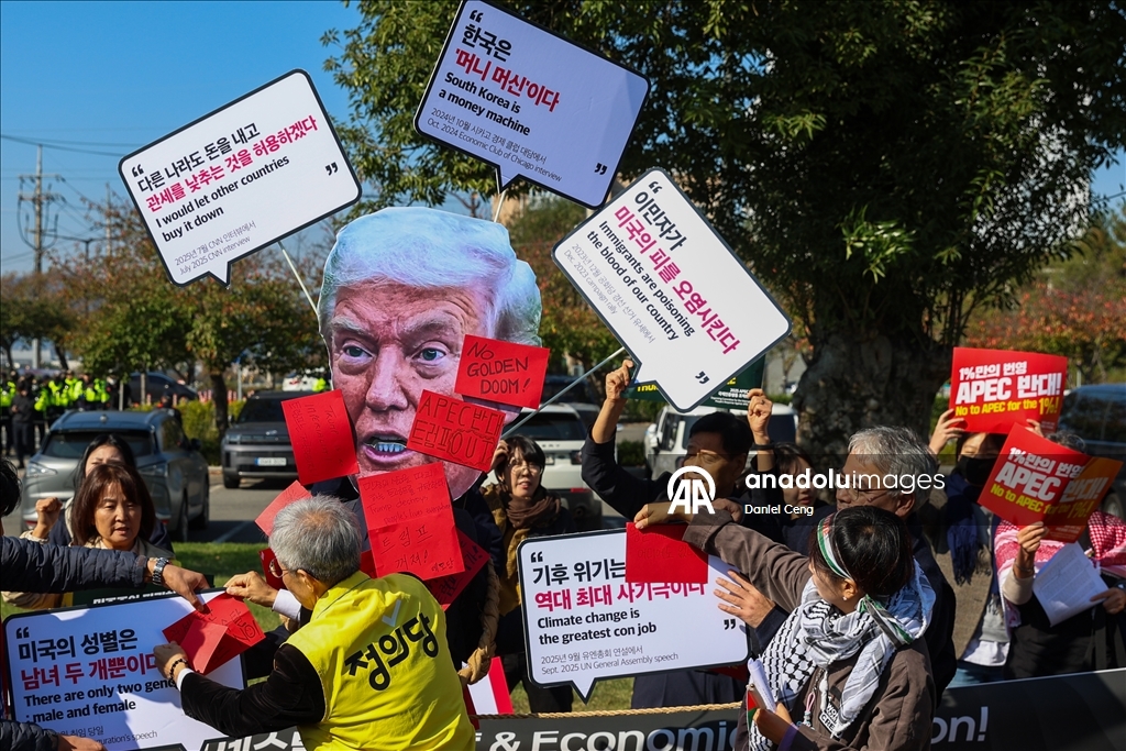 В Южной Корее прошли акции протеста перед визитом Дональда Трампа
