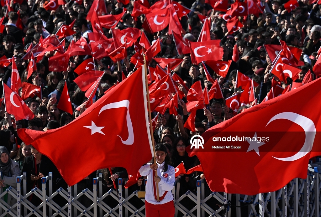 Turkiye marks 102nd Republic Day with nationwide celebrations
