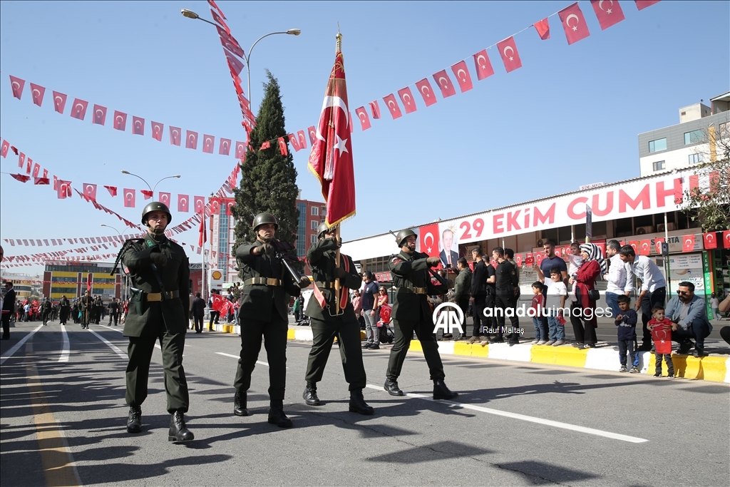 Şanlıurfa'da Cumhuriyet'in 102. yıl dönümü kutlandı