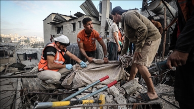 İsrail'in ateşkesi ihlal ederek Gazze'ye düzenlediği saldırılarda ölen Filistinlilerin sayısı 63'e yükseldi