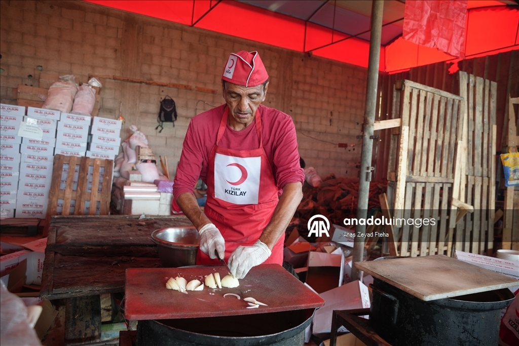 Aid from Turkish Red Crescent reaches families in Deir al-Balah