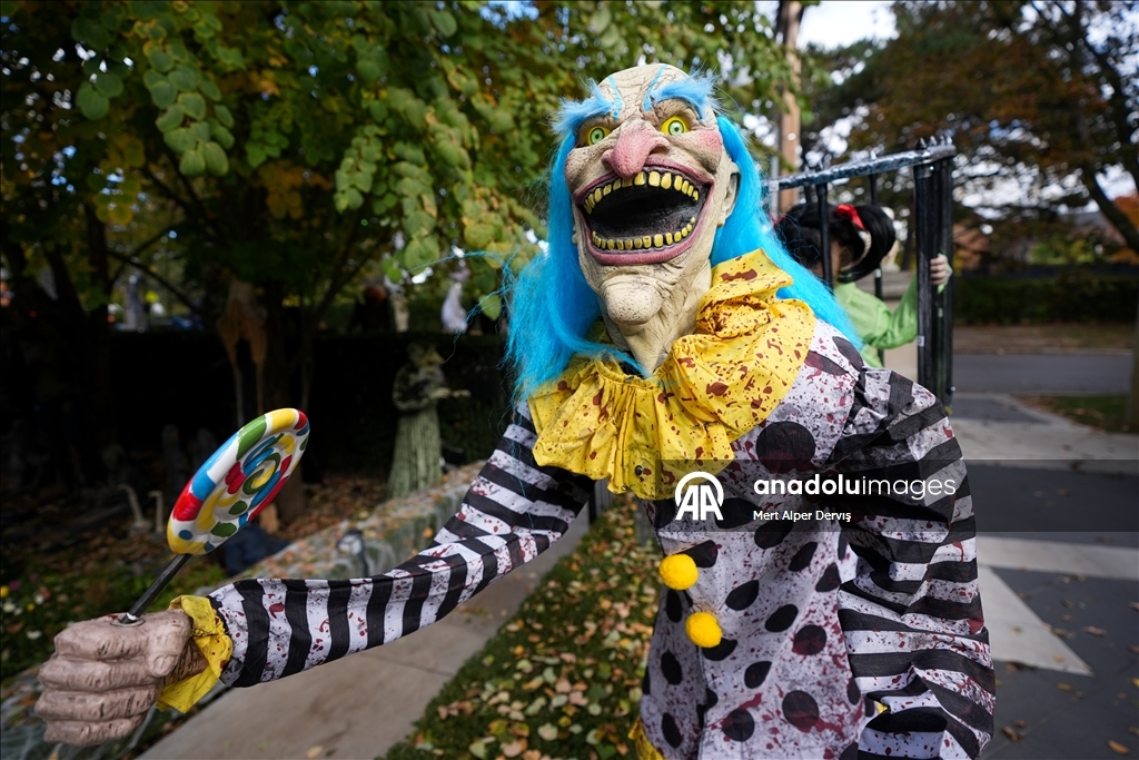 В Торонто готовятся к Хэллоуину