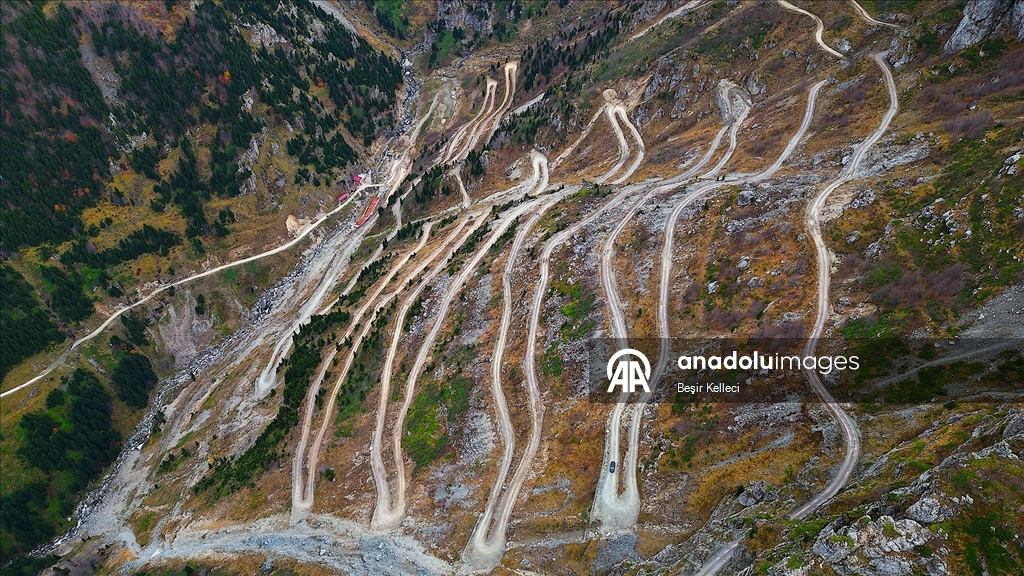 "Derebaşı Virajları" sonbahar renklerine büründü