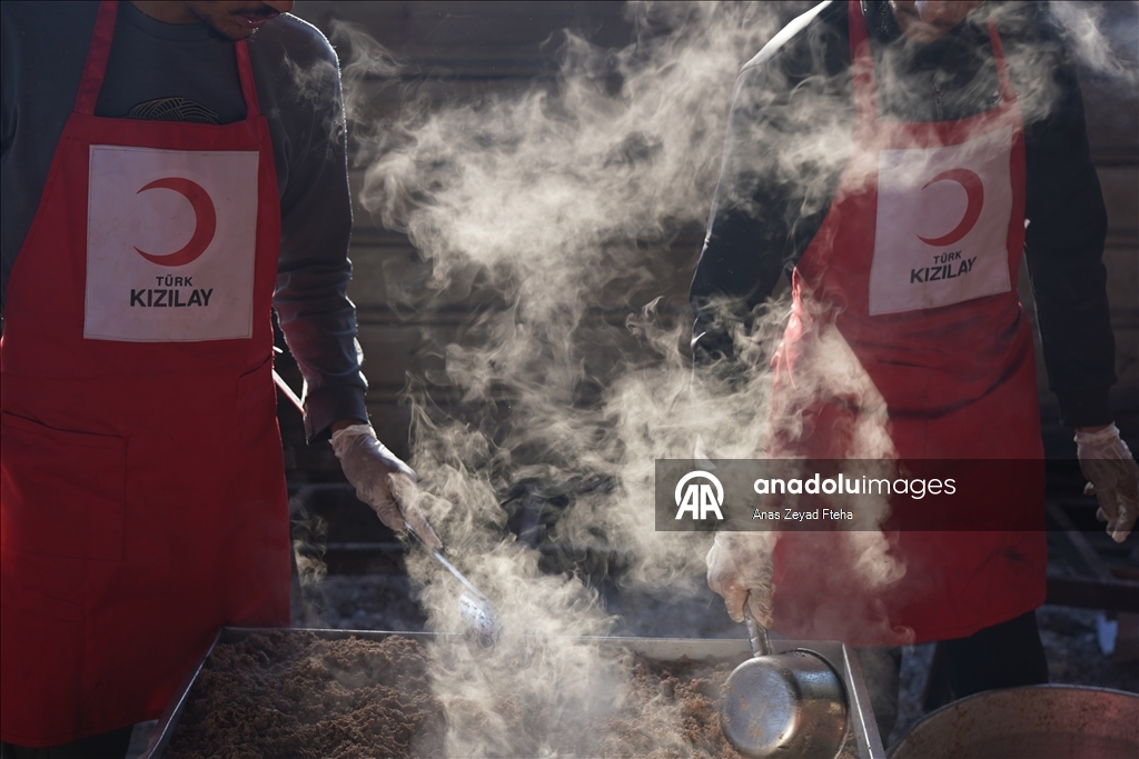 Aid from Turkish Red Crescent reaches families in Deir al-Balah