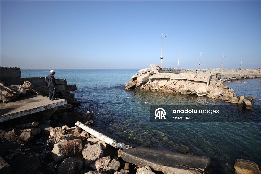 Палестинские рыбаки надеются вновь выйти в море на поврежденных лодках