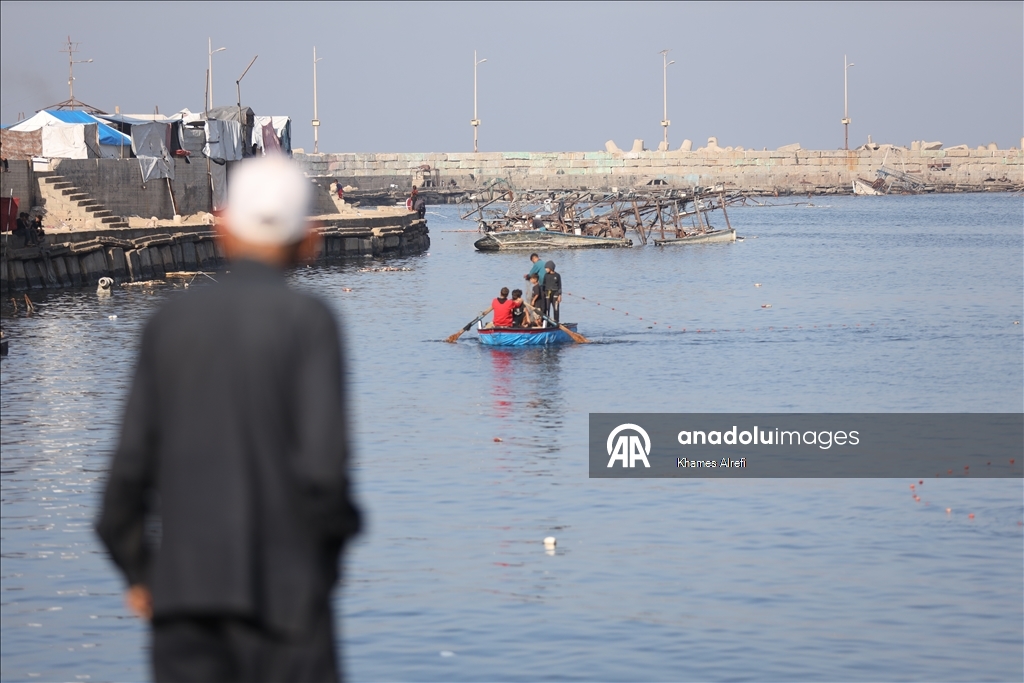 Палестинские рыбаки надеются вновь выйти в море на поврежденных лодках