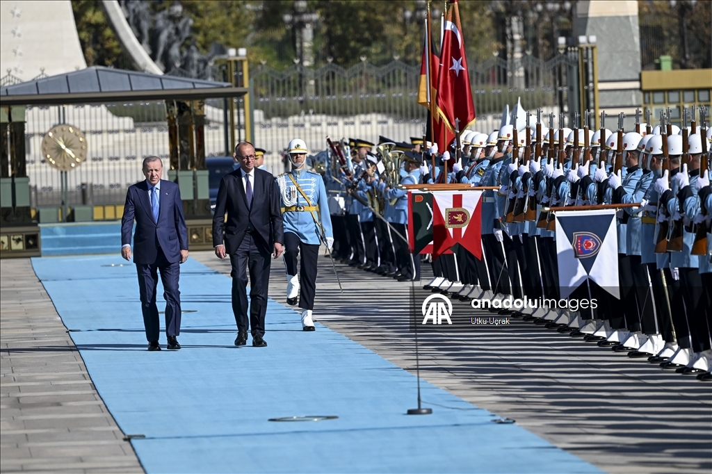 Cumhurbaşkanı Erdoğan, Almanya Başbakanı Merz'i resmi törenle karşıladı