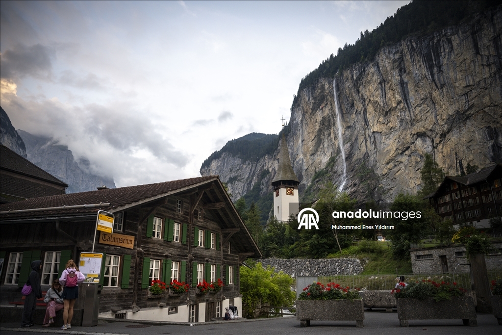 An imaginary valley in the middle of the Alps: Lauterbrunnen