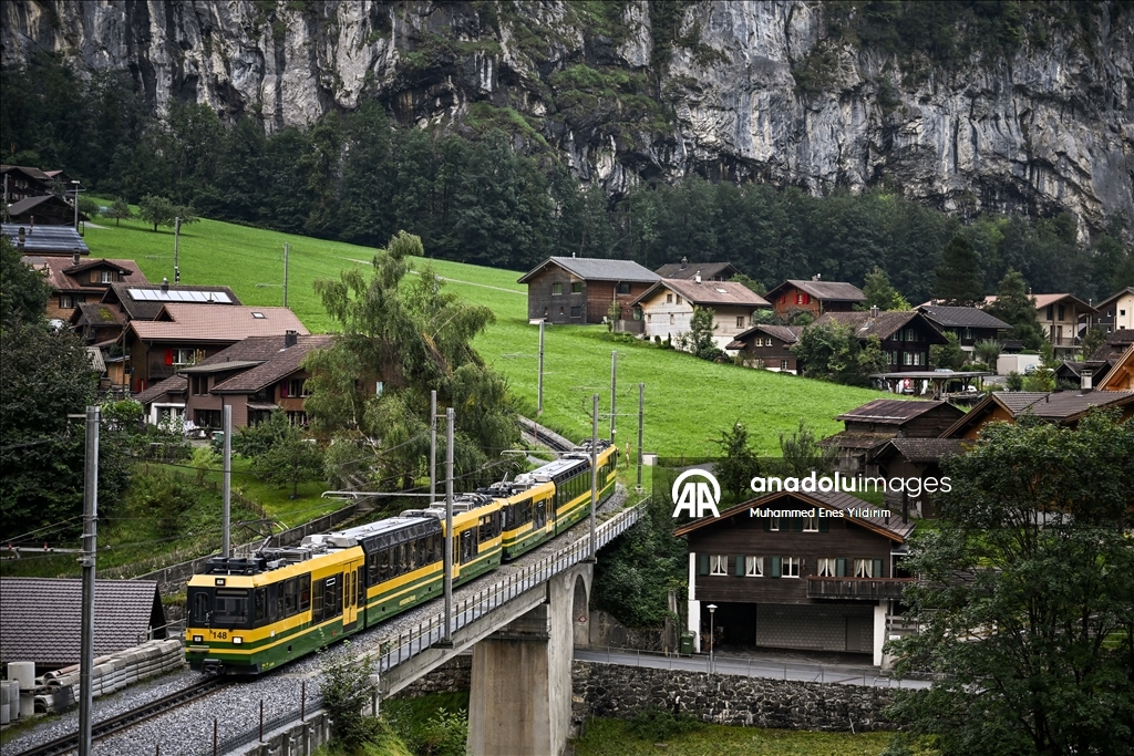An imaginary valley in the middle of the Alps: Lauterbrunnen
