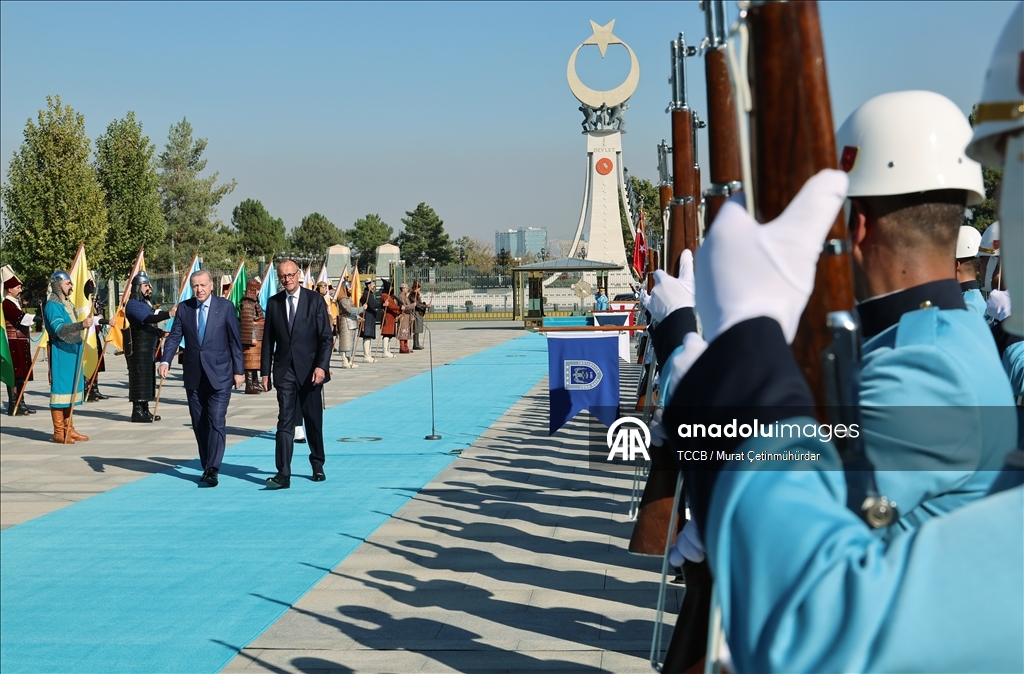 Cumhurbaşkanı Erdoğan, Almanya Başbakanı Merz'i resmi törenle karşıladı