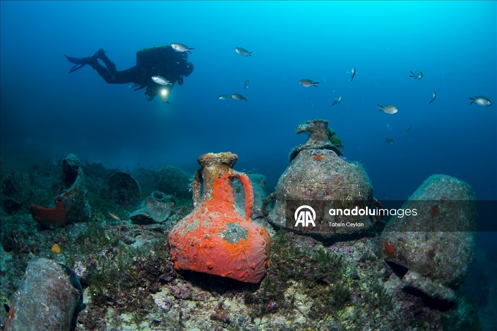 Голубые глубины Чешме привлекают дайверов