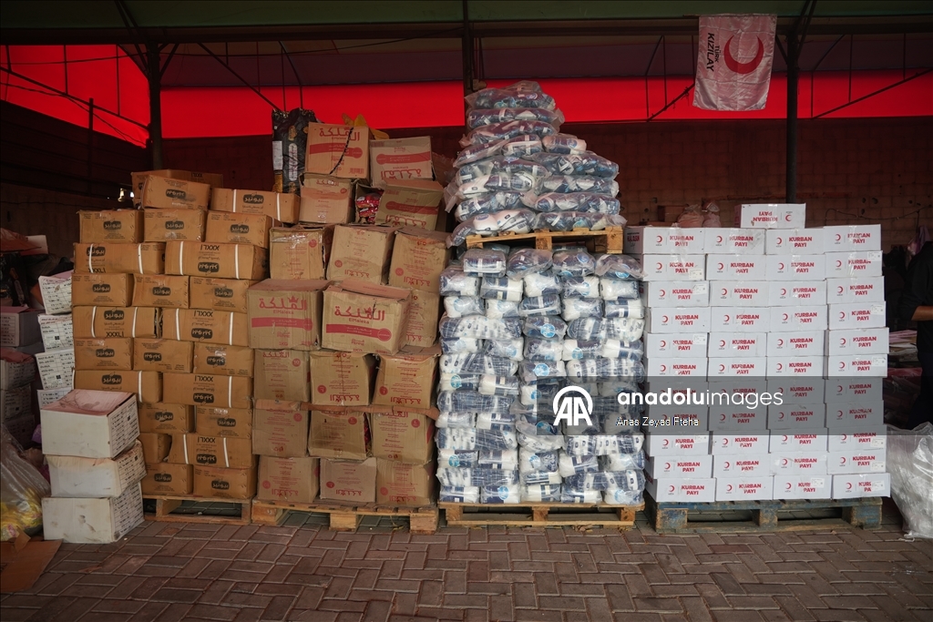 Aid from Turkish Red Crescent reaches families in Deir al-Balah