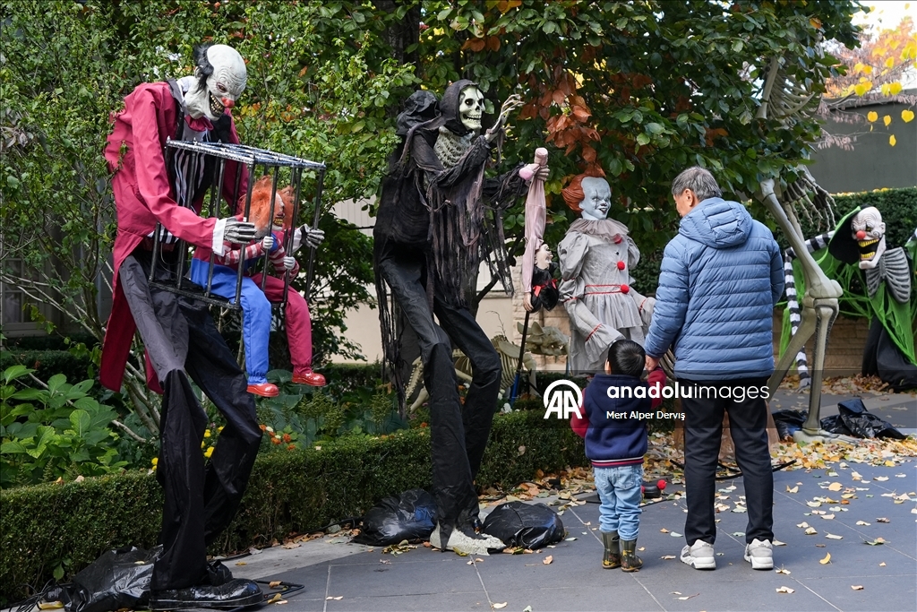 В Торонто готовятся к Хэллоуину