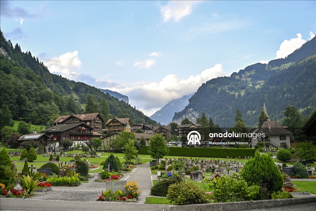 An imaginary valley in the middle of the Alps: Lauterbrunnen