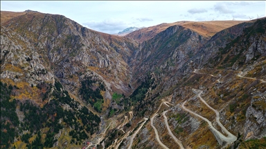 "Derebaşı Virajları" sonbahar renklerine büründü