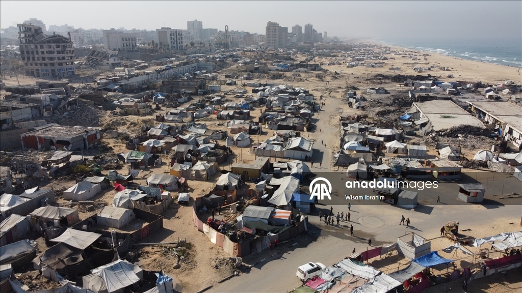 Geçmişte turistik bir yer olan Gazze Limanı günümüzde evleri yıkılan Filistinlilerin barınma alanı oldu