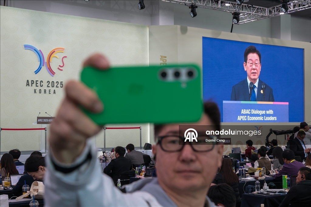 В Кёнчжу открылся саммит АТЭС 7