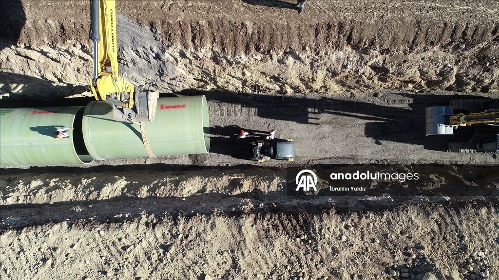 Dev boruların döşendiği Muş Ovası'nda tarım arazileri suya kavuşacak