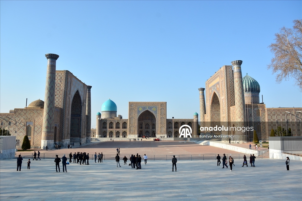 UNESCO Genel Konferansının başladığı Semerkant, tarihi ve kültürel yapılarıyla öne çıkıyor