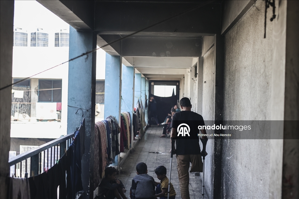 İsrail'in engelli bıraktığı Filistinli Mahmoud Sallout hayata tutunmaya çalışıyor